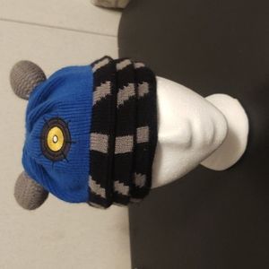 Dr who blue and black dalek winter hat
